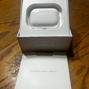Apple White AirPods Pro ((2nd gen) Charging Case in Package